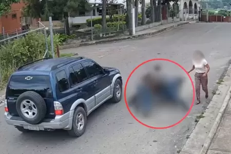 Mujer atropella a su expareja