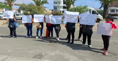 Pol�mica tras denuncias contra directora.