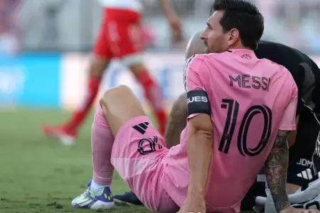 Messi sufre molestia muscular previo al Mundial 2026