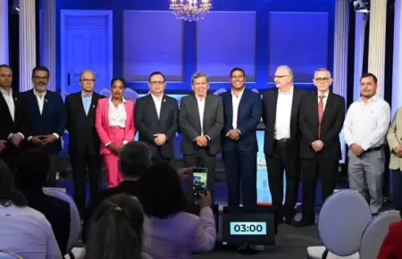 Equipos de Fuerza Popular y Juntos por el Per� participaron de debate t�cnico