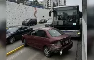 Nuevo accidente en el Metropolitano: Auto invade carril exclusivo tras chocar en plena Vía Expresa