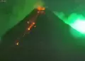 Meteoro cae sobre un volc�n en erupci�n e ilumina de verde la noche de Filipinas