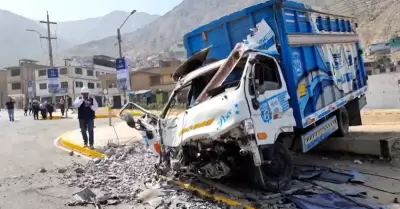 Defensor�a pide a la MML construcci�n de muros de contenci�n en Pasamayito.