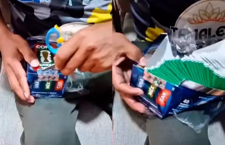 Joven mostr� como al abrir un paquete sellado, fue estafado con sobres de infusi