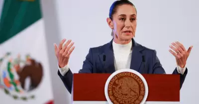 Claudia Sheinbaum es acusada de atentar contra la libertad de prensa de TV Aztec