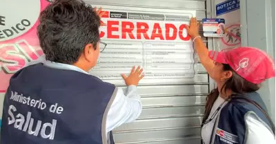 Cierran temporalmente 20 boticas y detienen a cuatro personas durante operativos