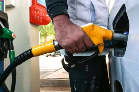 Gobierno entregar� un subsidio de S/4 por gal�n de di�sel por un periodo de 2 me