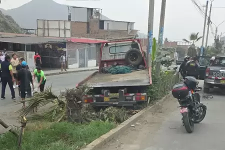 Tr�iler se despist� en Pasamayito dejando dos heridos en Comas.