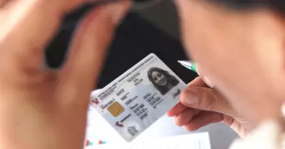 Ministerio de Vivienda y Reniec facilitan tr�mite de DNI electr�nico para servid