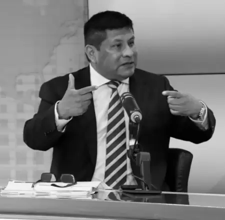 Iv�n Paredes Yataco.