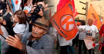 Protestas fueron registradas en las afueras del Centro de Convenciones.