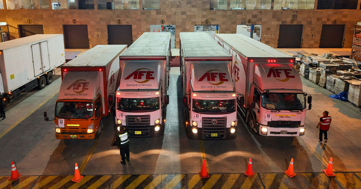 Seis camiones partieron desde Lur�n hacia el interior del pa�s con material electoral.