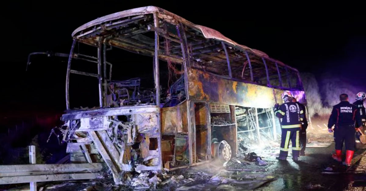 Choque e incendio de autobús en Turquía.