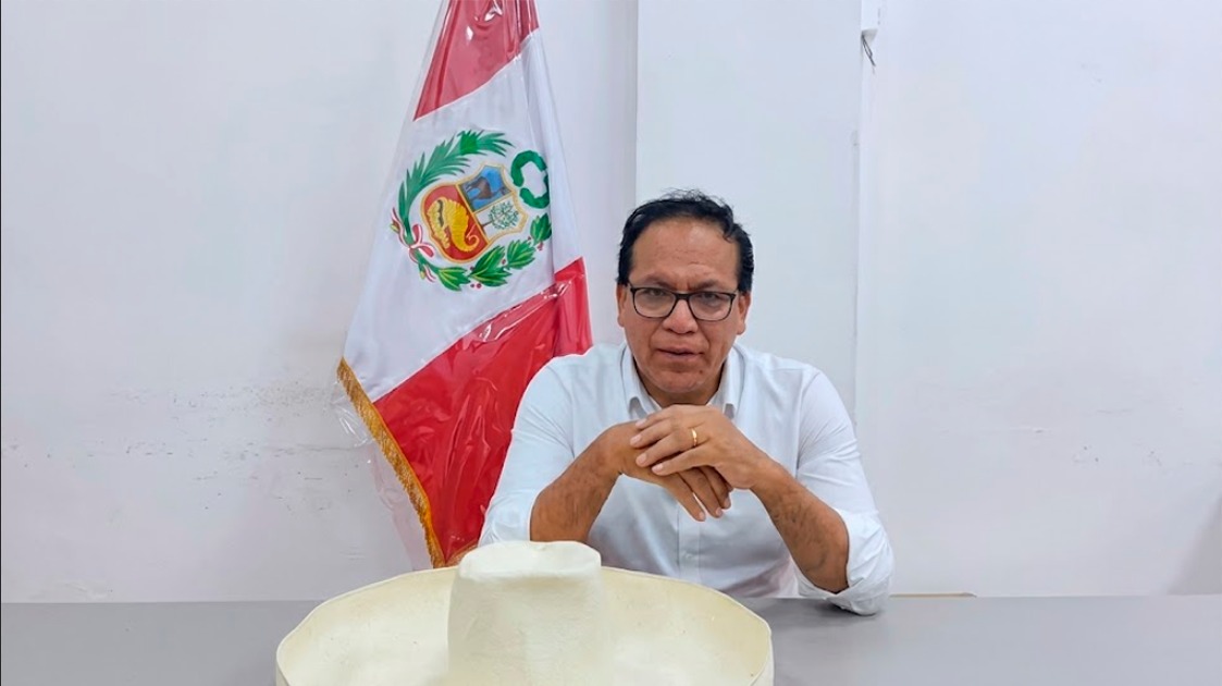 Roberto Sánchez hace llamado a sus personeros a no bajar la 