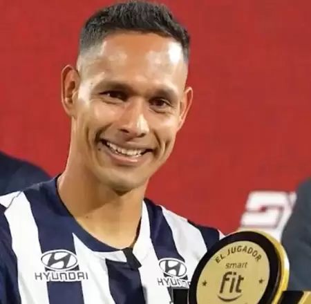 Renzo Garc�s es seguido por un grande Sudam�rica.