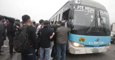 Transportistas descartan disminuci�n de pasajes pese a subsidio econ�mico.