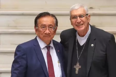 Jos� Balcaz�r afina detalles para su viaje al Vaticano