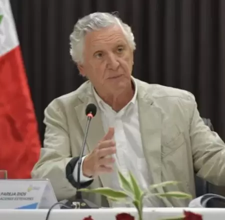 Canciller Carlos Pareja