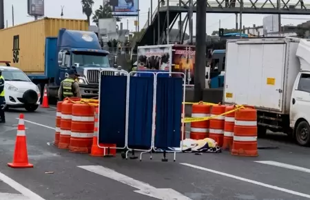 Joven pareja fallece tras grave accidente en moto en el paradero Acho.