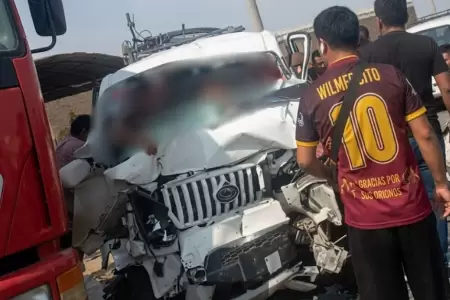 Dos muertos y 10 heridos deja choque