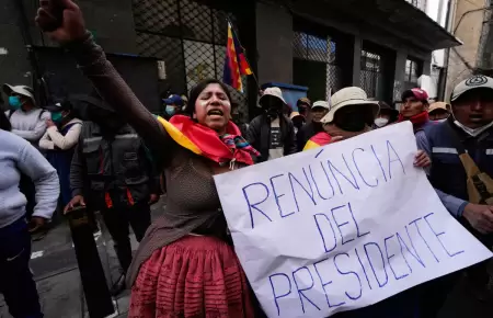 Se han registrado al menos cinco muertos y el aislamiento de departamentos como