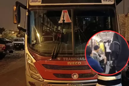 Balean bus lleno de pasajeros en San Juan de Miraflores