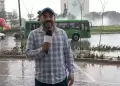 Periodista sufre aparatosa ca�da tras resbalarse en pleno enlace en vivo