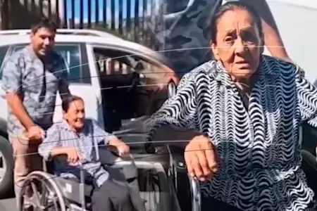 Adulta mayor con discapacidad vot� en Arequipa.