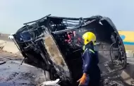 Choque de autobús contra un camión dejó al menos 21 muertos y más de 10 heridos