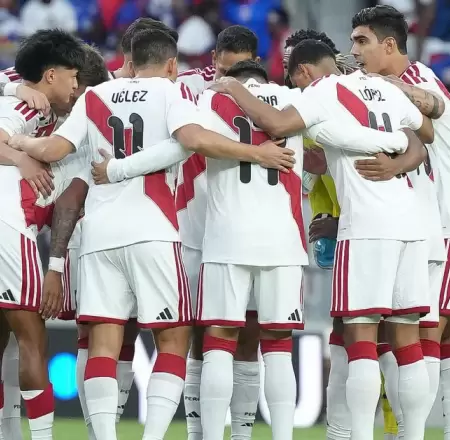 El posible once de la Selecci�n Peruana pensando en Espa�a.