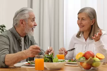 Minsa alerta sobre la importancia en la dieta de los adultos mayores