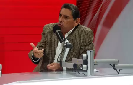 Carlos �lvarez.