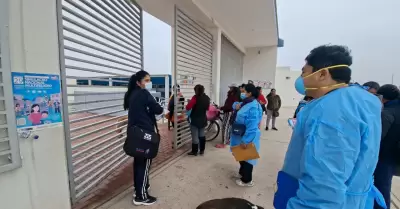Diresa Tacna refuerza vacunaci�n.