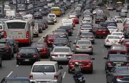 Contaminaci�n producida por veh�culos resta hasta 2 a�os de vida a peruanos.