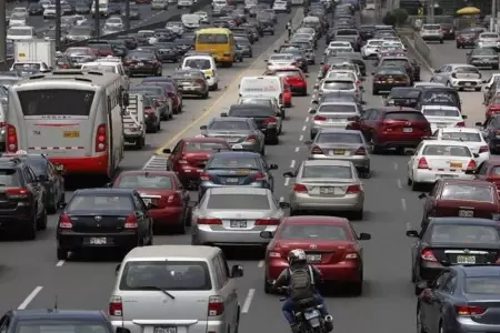Contaminaci�n producida por veh�culos resta hasta 2 a�os de vida a peruanos.