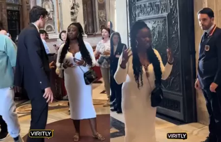 Mujer es expulsada del Vaticano por cantar en voz alta