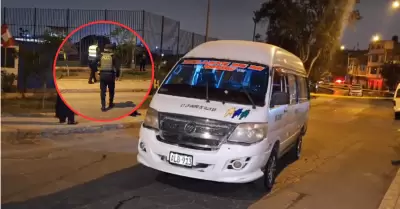 Balean combi llena de pasajeros en Chorrillos