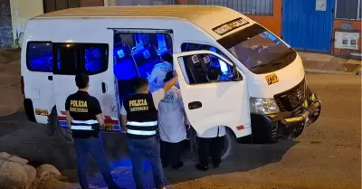 Atacan combi llena de pasajeros en Ventanilla y dejan heridos al chofer y pasaje