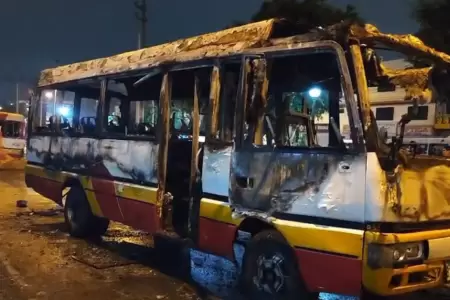 Incendian custer tras pedir cupo diario de 20 soles en el Callao