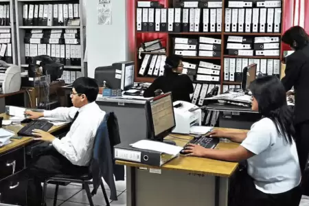 Trabajadores CAS no recibir�an gratificaci�n completa este julio