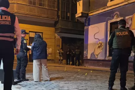 Asesinan a mujer de 8 balazos en la puerta de su casa