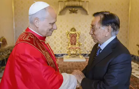 Jos� Balc�zar y el papa Le�n XIV sostienen reuni�n en el Vaticano