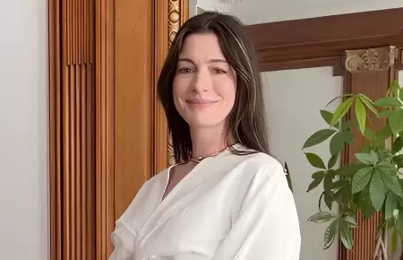 Anne Hathaway