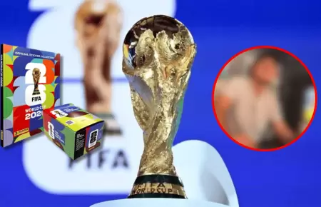 Famoso futbolista impacta al 'vender' figuritas del Mundial 2026