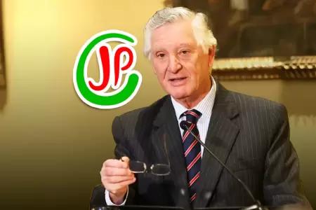 El canciller rechaz� acusaciones de manipulaci�n en el material electoral.