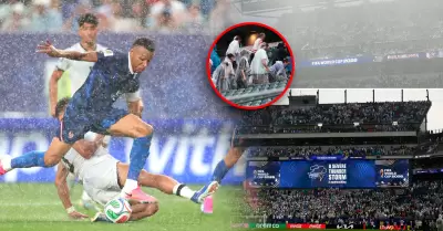 El estadio Philladelphia qued� cubierto por la lluvia intensa.