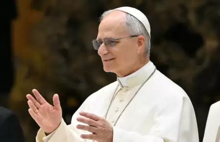 Papa Le�n XIV advierte a los j�venes de la adicci�n al tel�fono