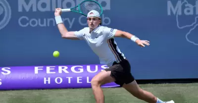 Ignacio Buse venci� a St�fanos Tsitsip�s en el ATP 250 de Mallorca