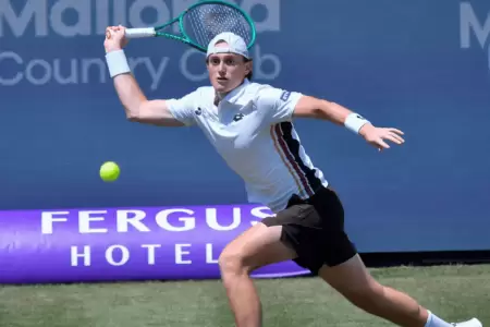 Ignacio Buse venci� a St�fanos Tsitsip�s en el ATP 250 de Mallorca