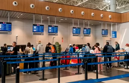El aeropuerto anunci� que su sistema fue restablecido.